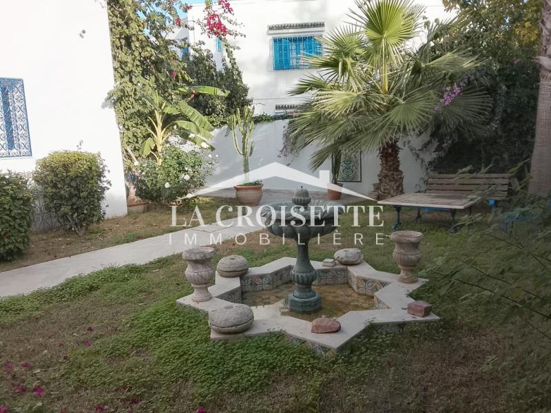 Villa S+5 avec piscine à Sidi Bou Saïd